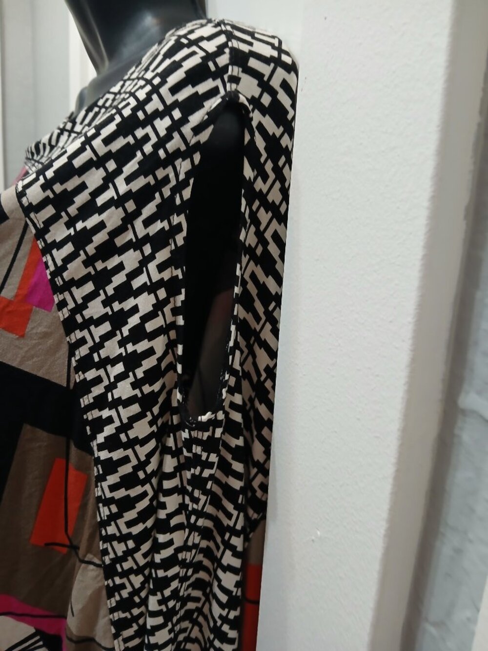 Multiples Geo Tunic/Mini - Picture 3 of 12